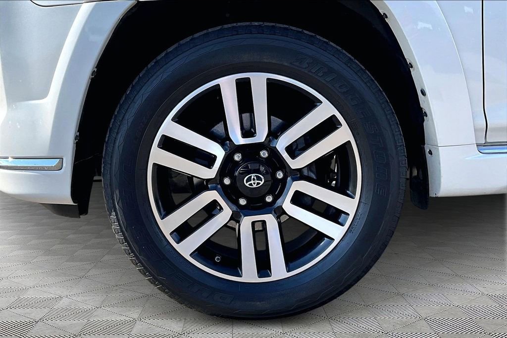 Used 2014 Toyota 4Runner Limited image 9