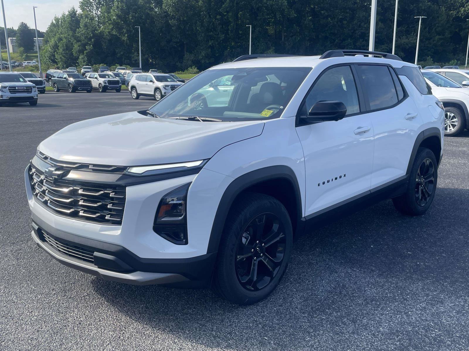 New 2027 Chevrolet Equinox LT w/ Convenience Package II AWD/4WD image 3