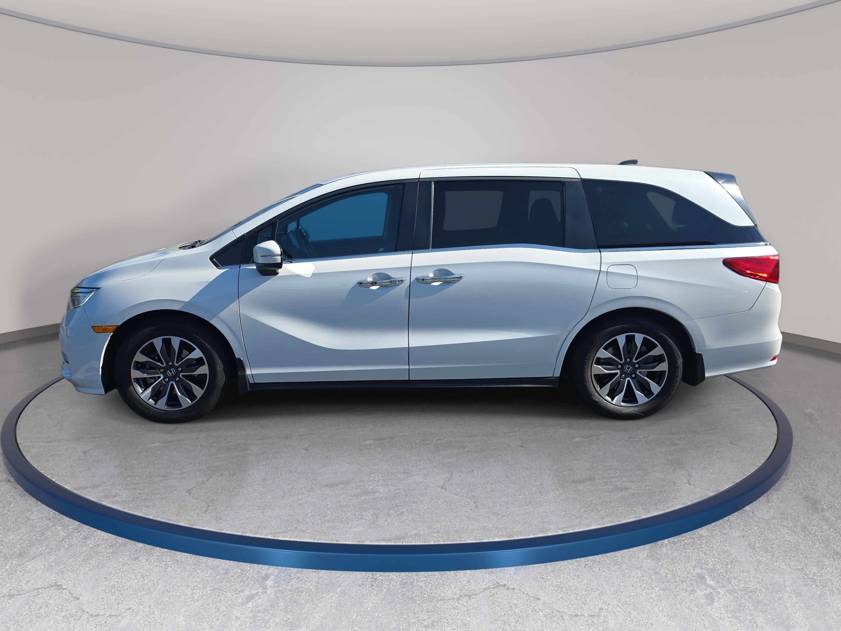 Used 2023 Honda Odyssey EX-L image 8