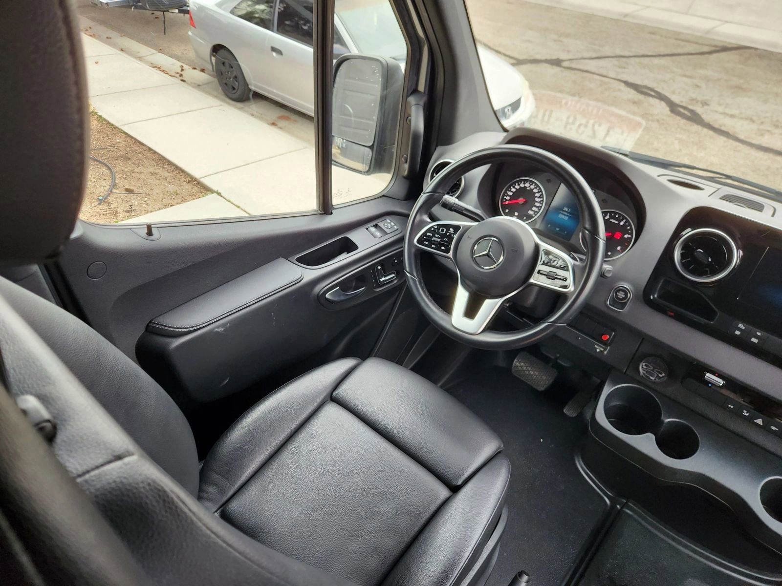 Used 2023 Mercedes-Benz Sprinter 2500 image 52