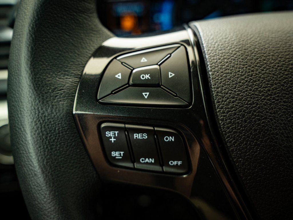 Used 2017 Ford Explorer XLT w/ Equipment Group 202A image 27