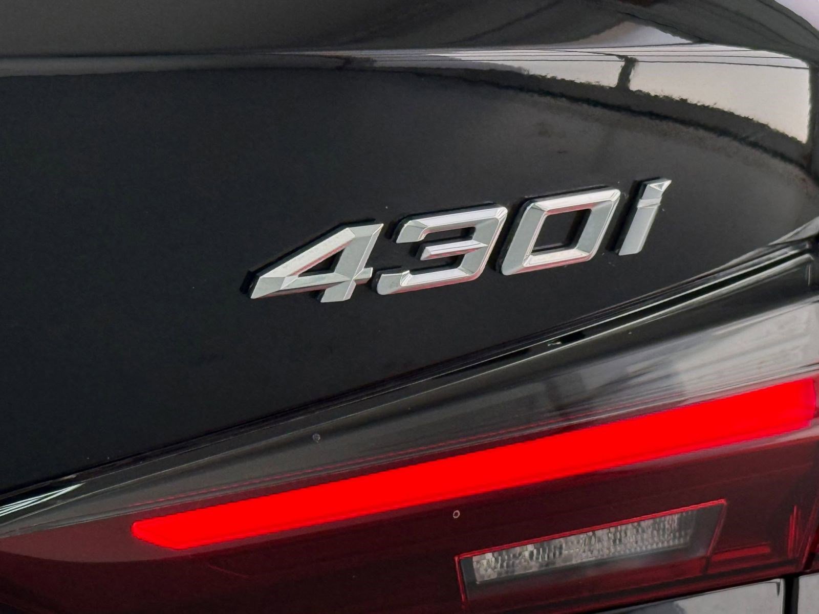 Used 2024 BMW 430i Coupe w/ Convenience Package RWD image 19