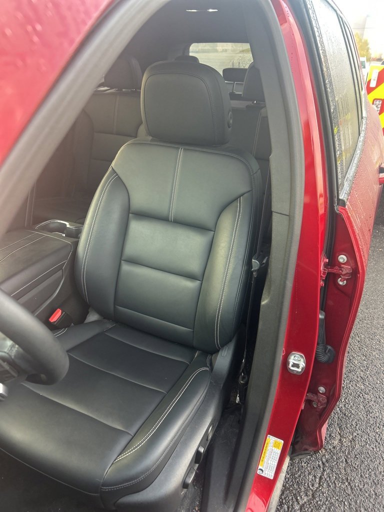 Used 2024 GMC Acadia Elevation w/ Trailering Package image 4