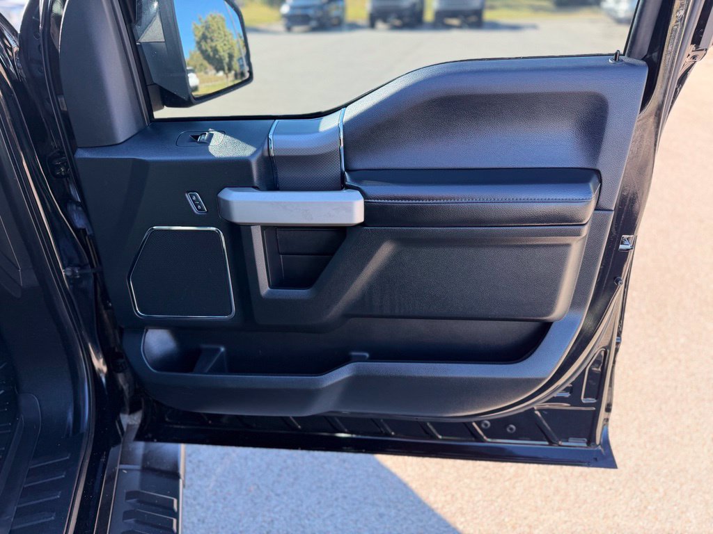 Used 2016 Ford F150 Lariat w/ Equipment Group 502A Luxury AWD/4WD image 20
