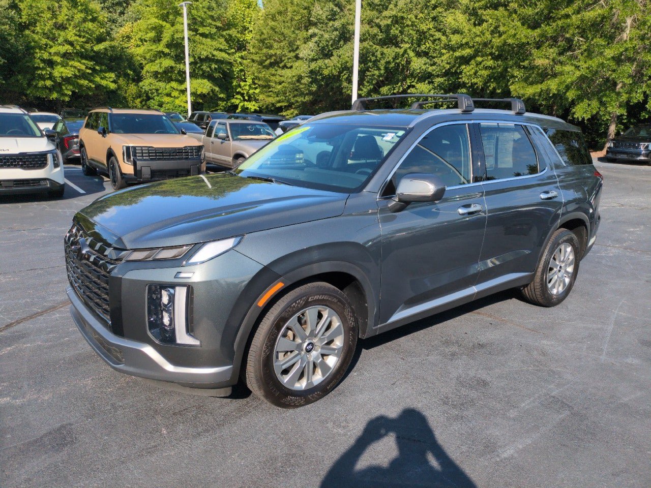 Used 2023 Hyundai Palisade SEL FWD image 3