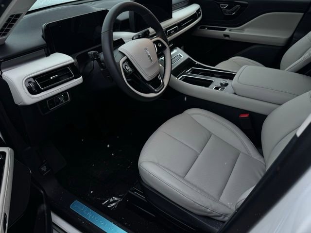 New 2026 Lincoln Aviator AWD w/ Jet Appearance Package image 20