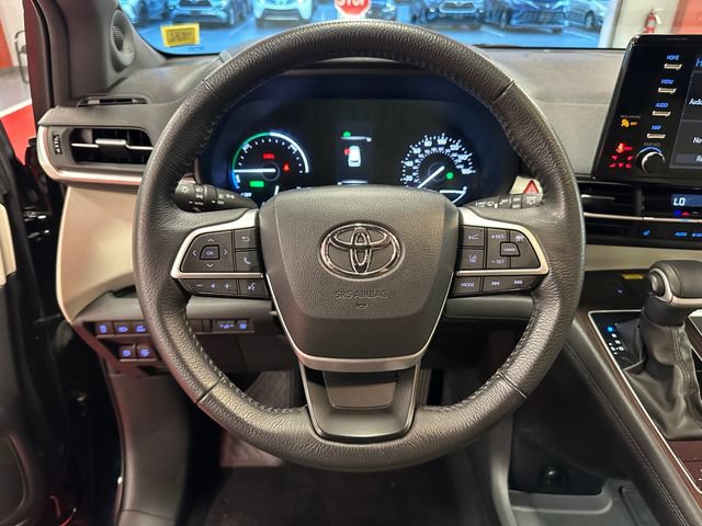 Certified 2024 Toyota Sienna XLE w/ XLE Plus Package AWD/4WD image 17