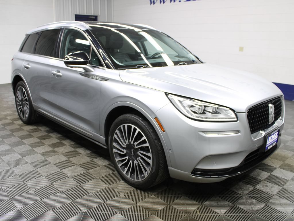Used 2022 Lincoln Corsair Reserve w/ Equipment Group 201A AWD/4WD image 3