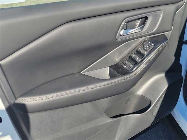 New 2026 Nissan Rogue SV image 8