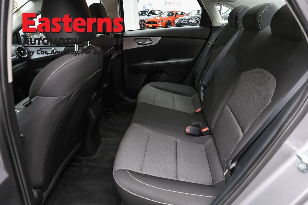 Used 2023 Kia Forte LXS w/ LXS Technology Package FWD image 21
