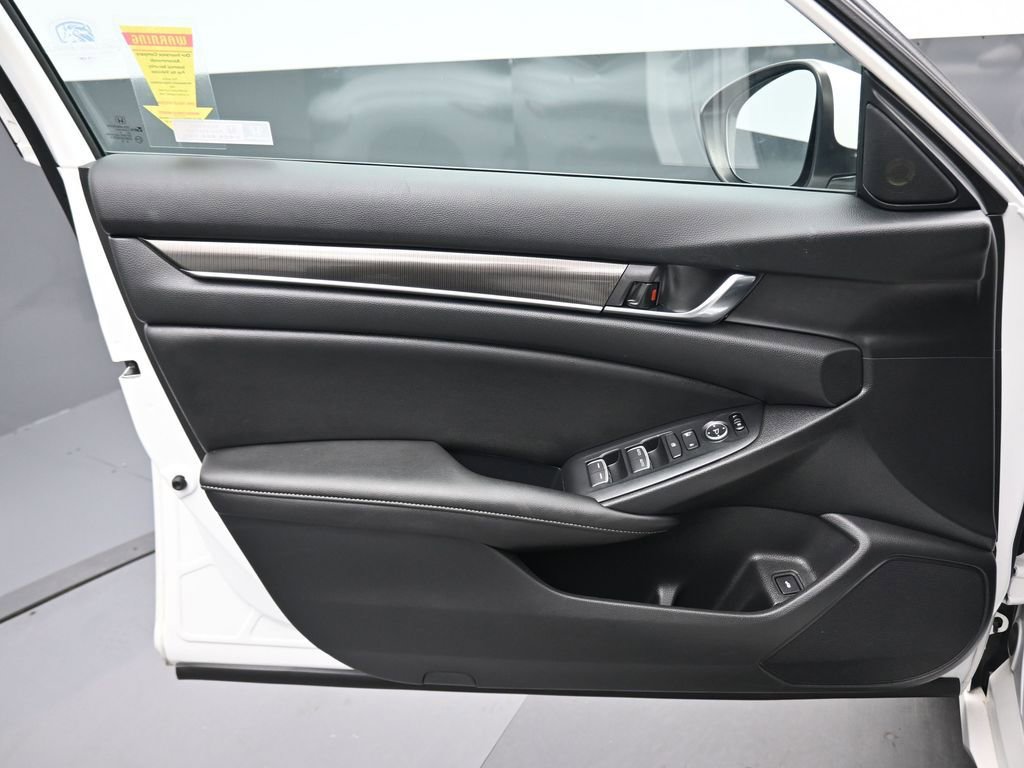Used 2019 Honda Accord Sport image 9
