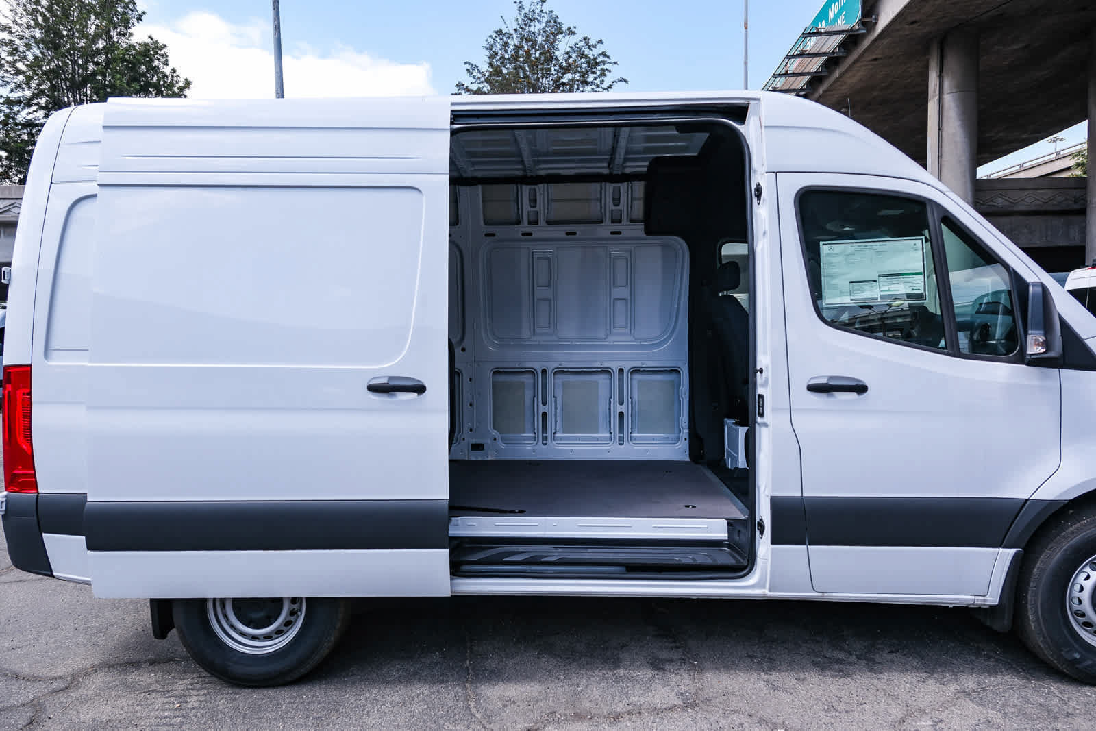 New 2025 Mercedes-Benz Sprinter 2500 image 38