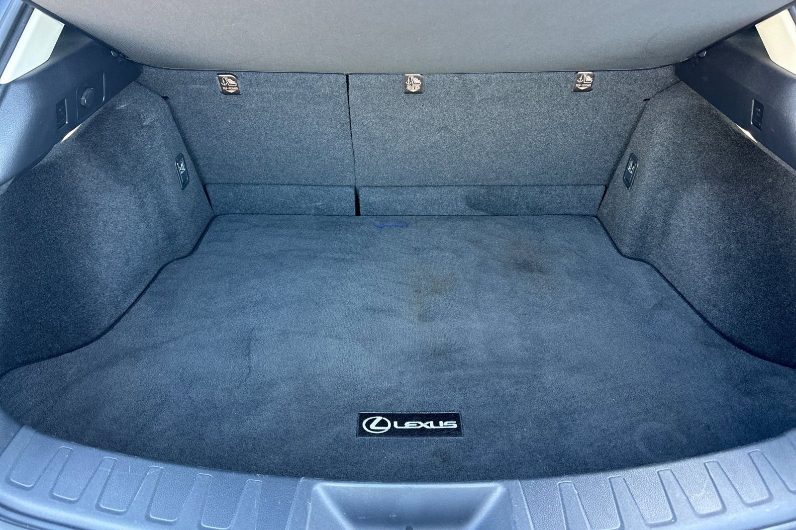 Used 2020 Lexus UX 200 w/ Accessory Package image 15