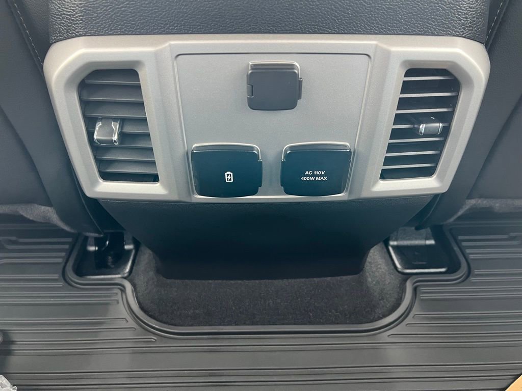 Used 2020 Ford F250 Lariat w/ Chrome Package image 25