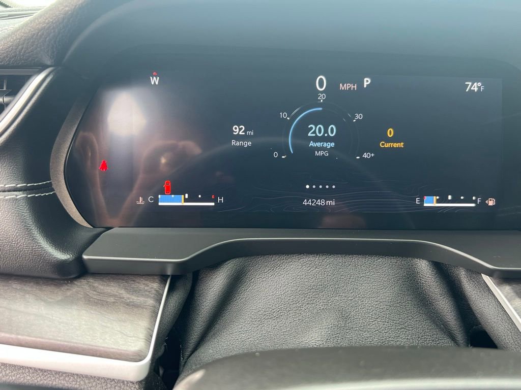 Used 2022 Jeep Grand Cherokee Limited image 25