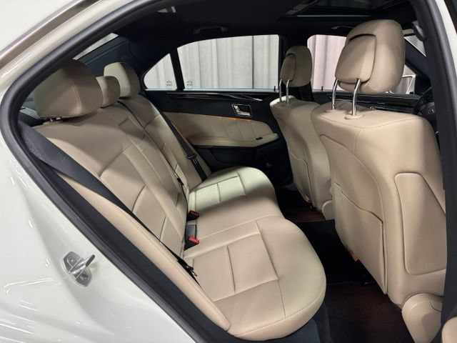 Used 2010 Mercedes-Benz E 350 4MATIC Sedan image 11