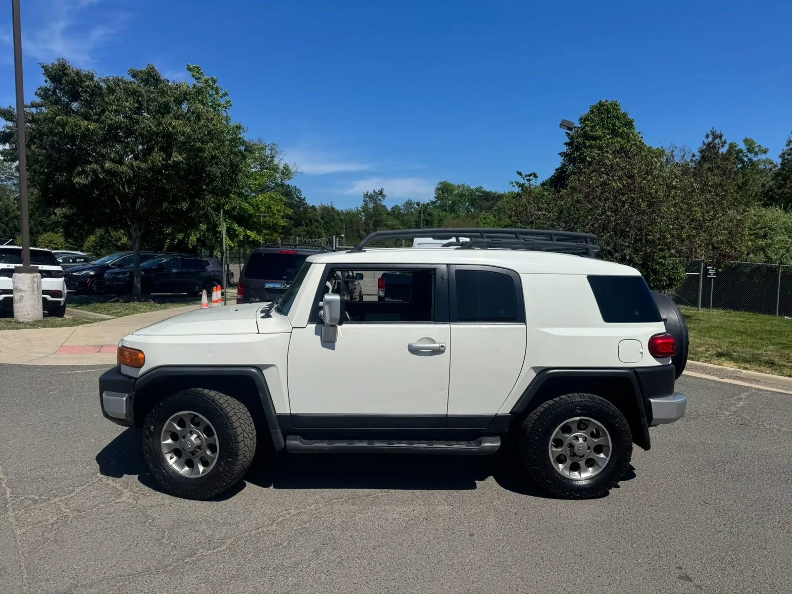 Used 2012 Toyota FJ Cruiser 4WD w/ Upgrade Pkg image 29