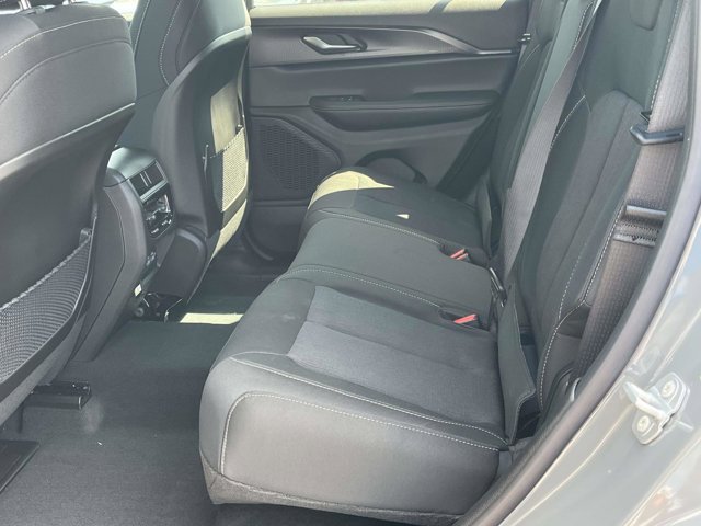 New 2027 Jeep Grand Cherokee Laredo X AWD/4WD image 13
