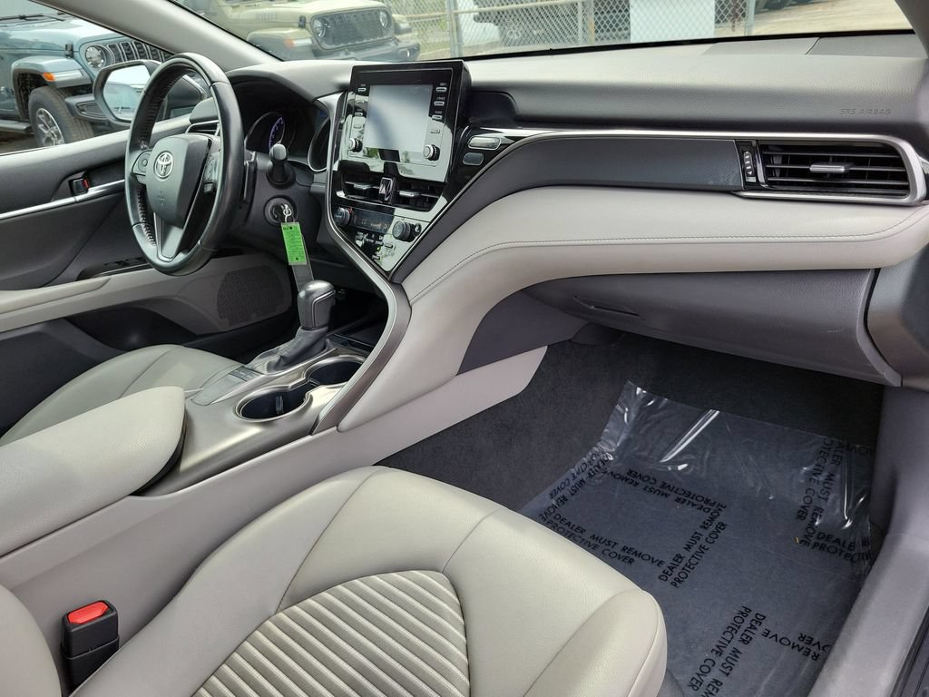 Used 2023 Toyota Camry SE FWD image 10