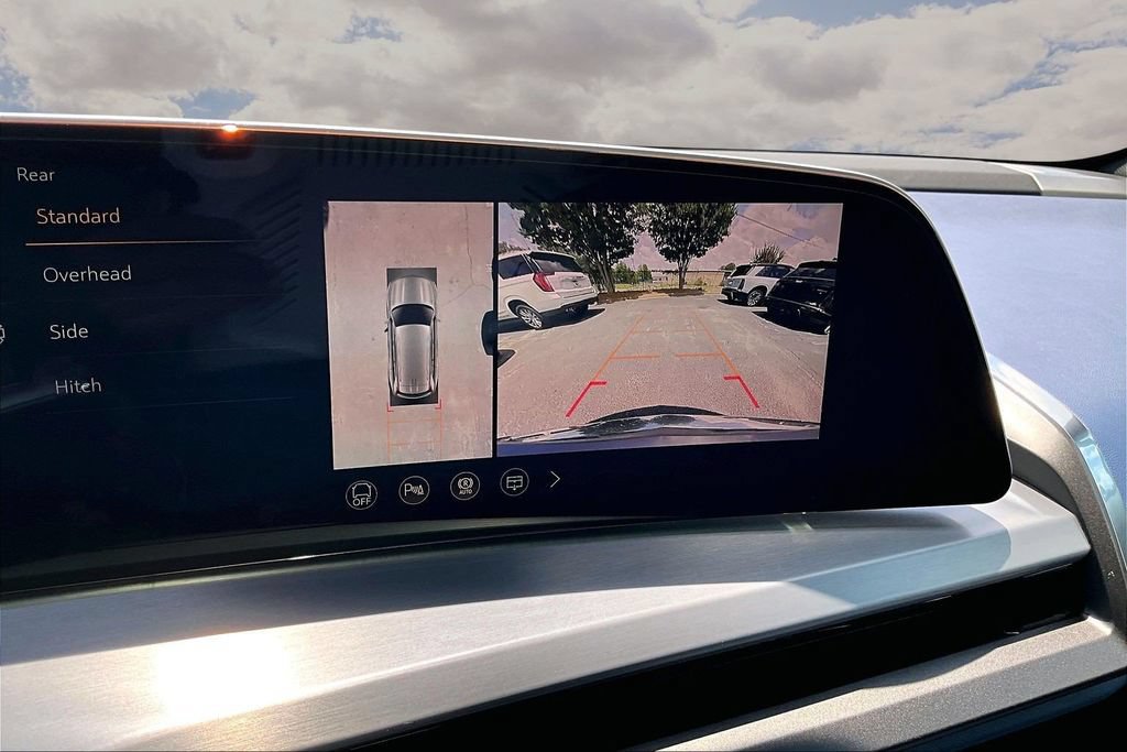 Certified 2026 Cadillac Vistiq Premium Luxury AWD/4WD image 14