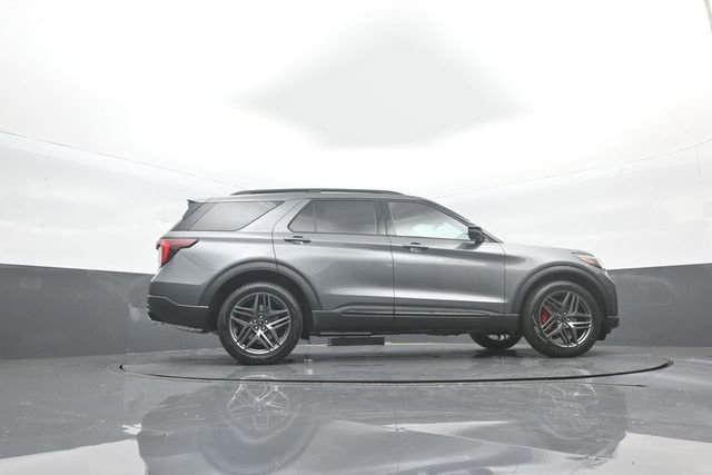 New 2026 Ford Explorer ST image 38