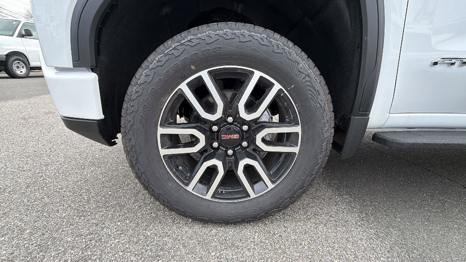 New 2026 GMC Sierra 1500 AT4 image 9