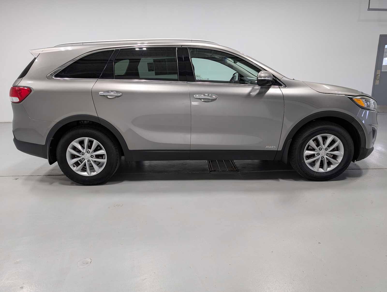 Used 2018 Kia Sorento LX image 7