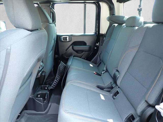 Used 2026 Jeep Gladiator Sport AWD/4WD image 8