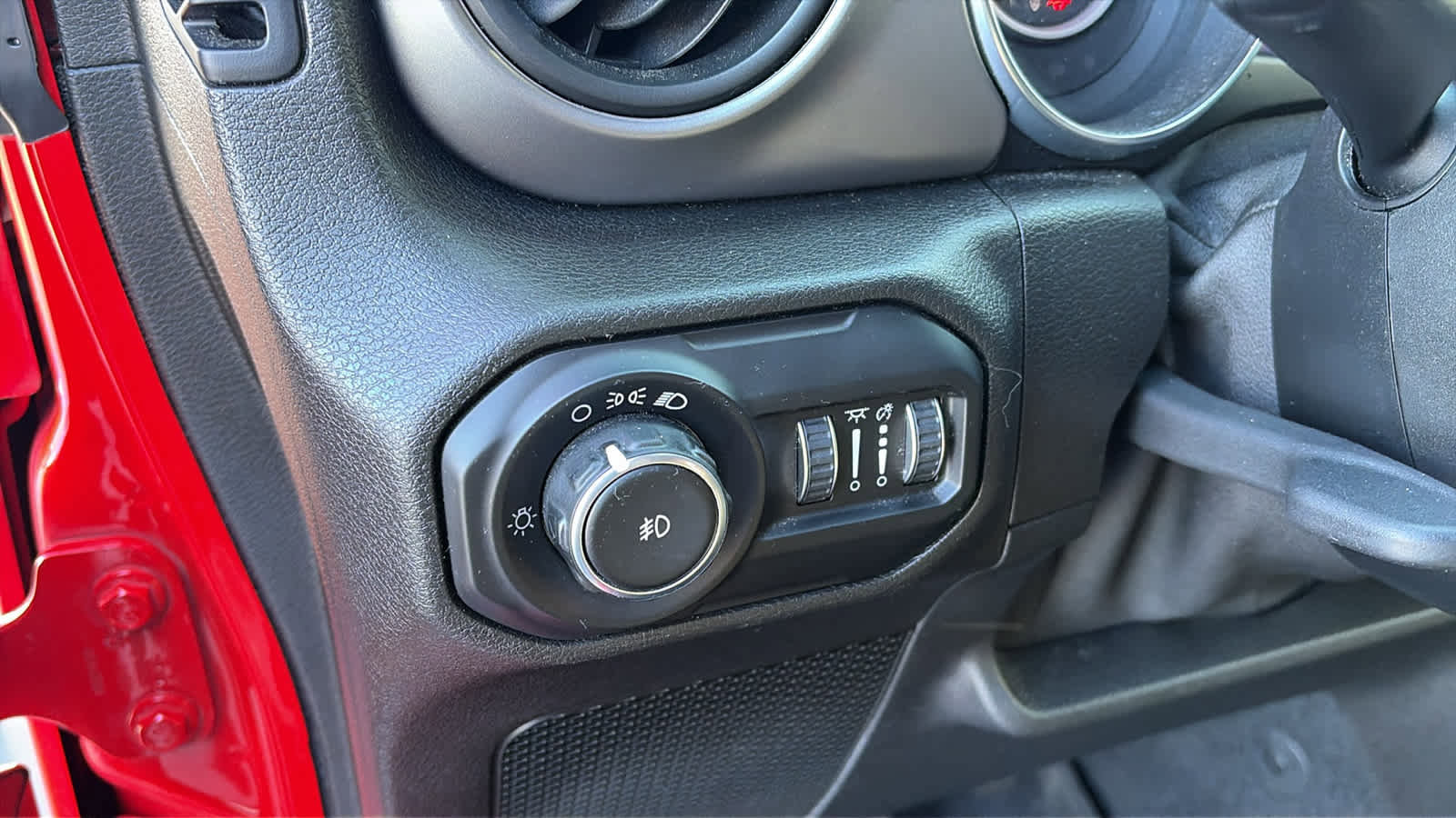 Used 2020 Jeep Wrangler Sport image 8