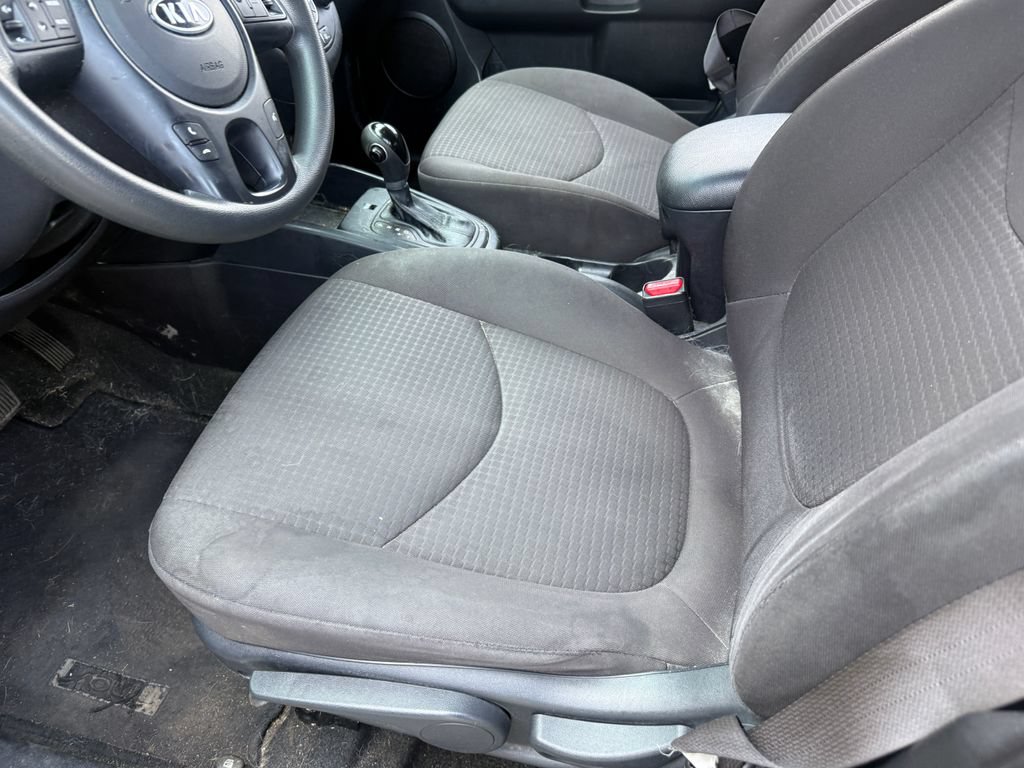 Used 2012 Kia Soul FWD image 11