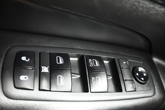 Used 2018 Jeep Grand Cherokee Limited RWD image 23