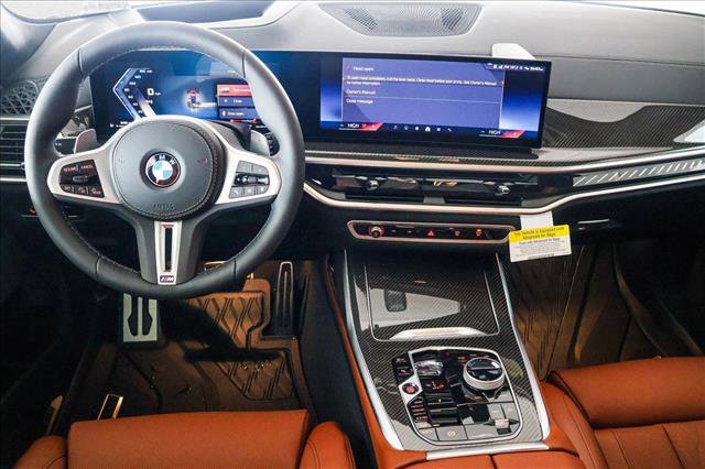 Used 2025 BMW X7 M60i w/ Executive Package image 23