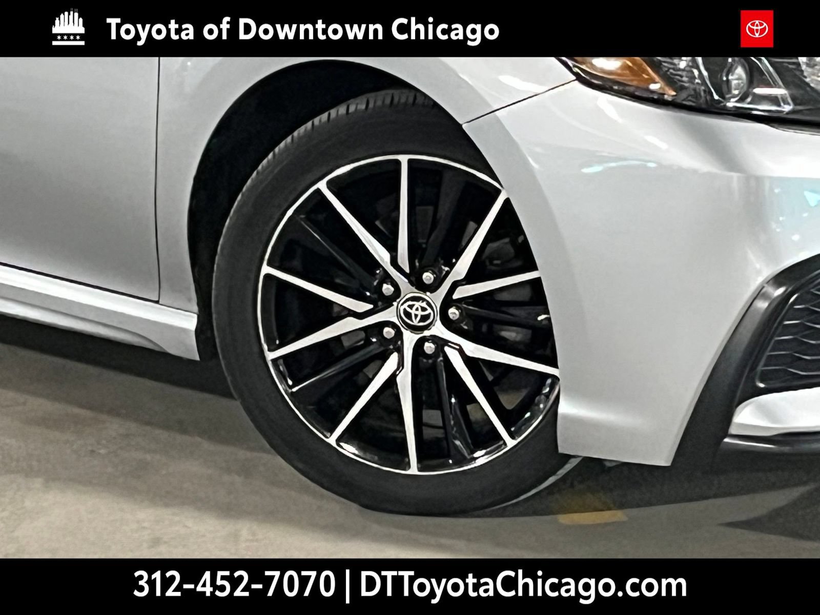 Used 2021 Toyota Camry SE FWD image 2
