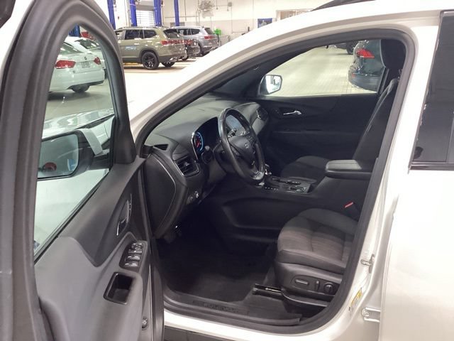 Used 2022 Chevrolet Equinox RS AWD/4WD image 9