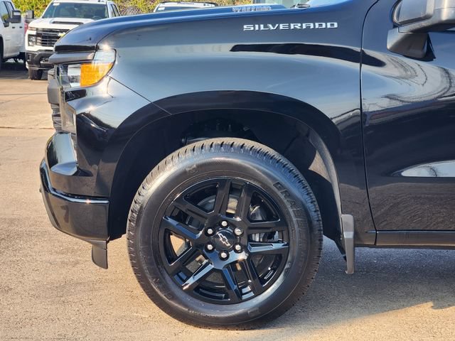 Used 2026 Chevrolet Silverado 1500 Custom RWD image 8