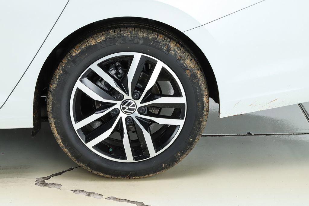 New 2026 Volkswagen Jetta SE image 6