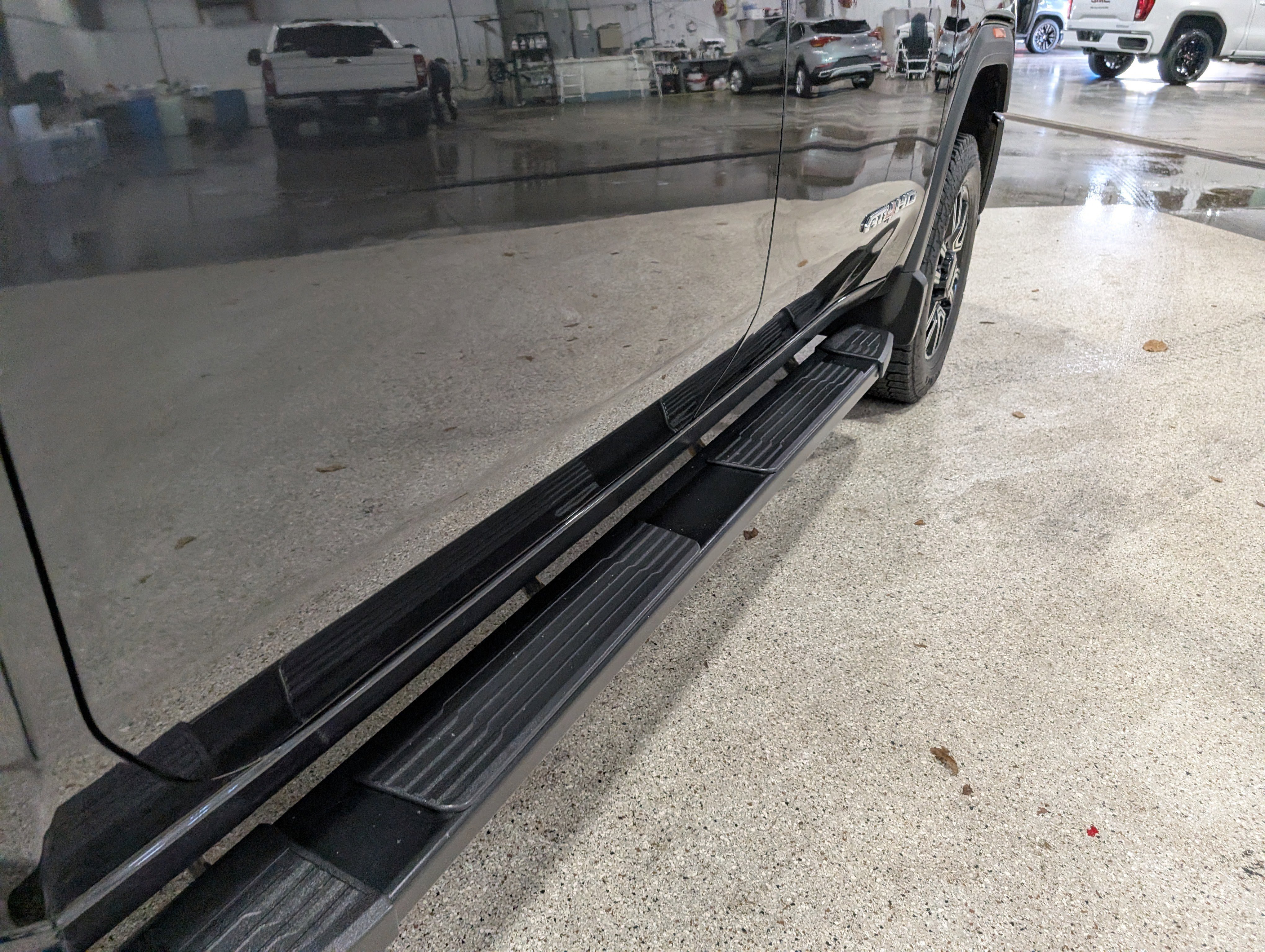 Used 2020 GMC Sierra 2500 AT4 w/ AT4 Premium Package image 11