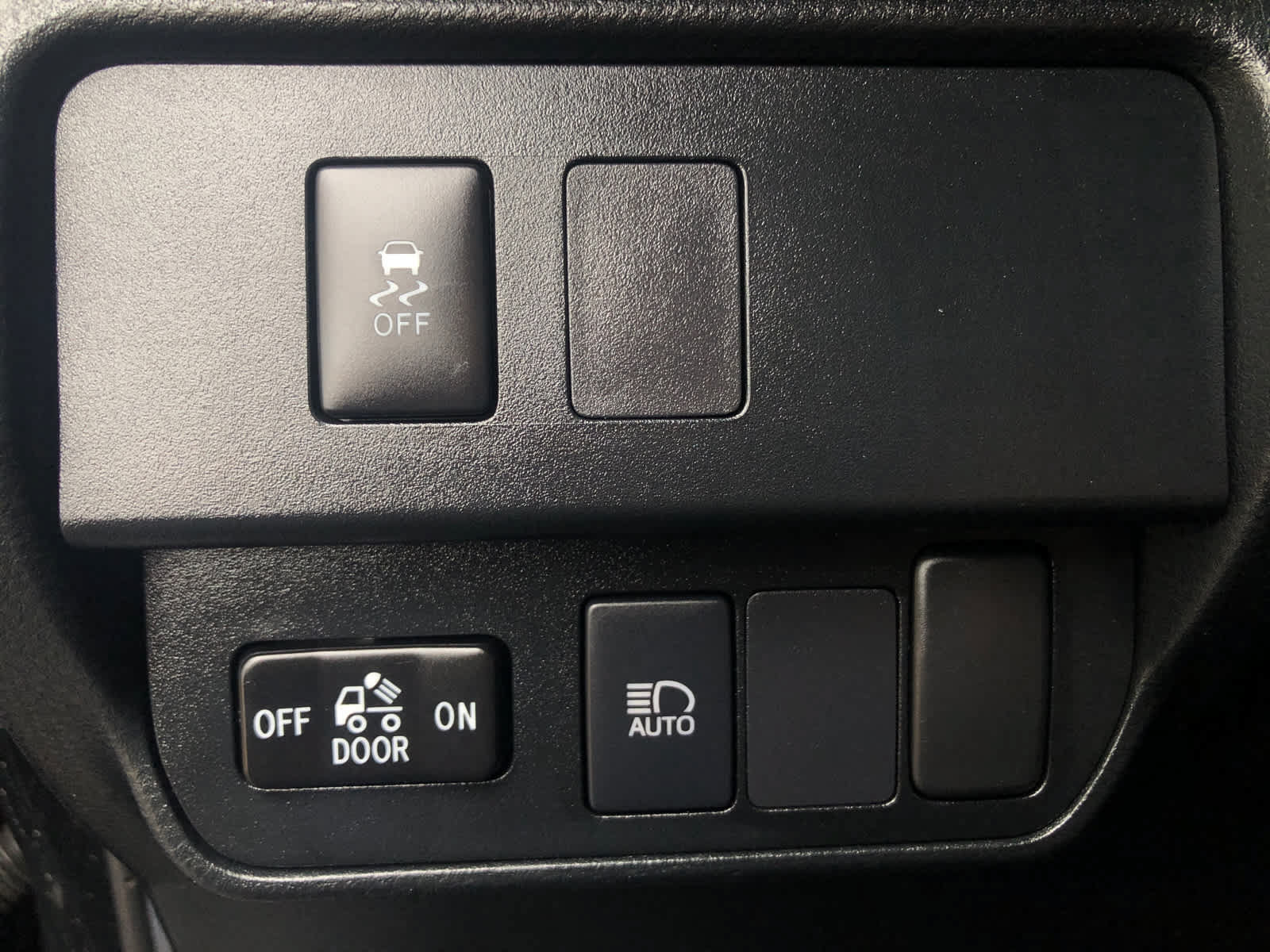 Used 2022 Toyota Tacoma SR RWD image 11