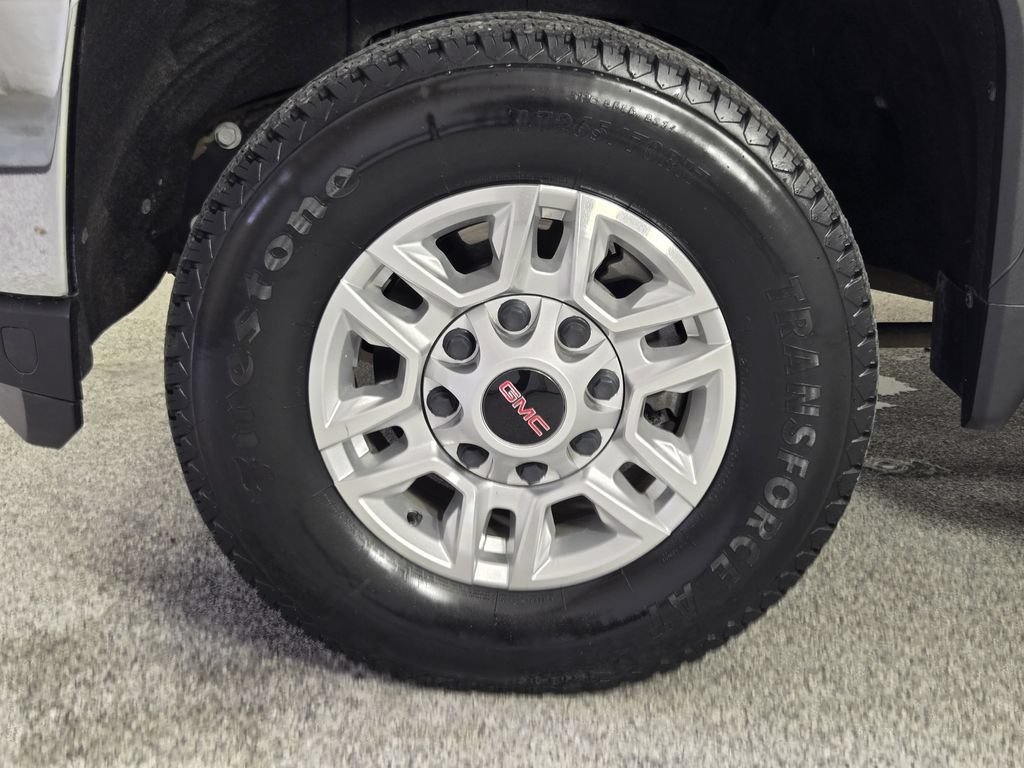 Used 2022 GMC Sierra 2500 SLE w/ SLE Value Package; AWD/4WD image 13