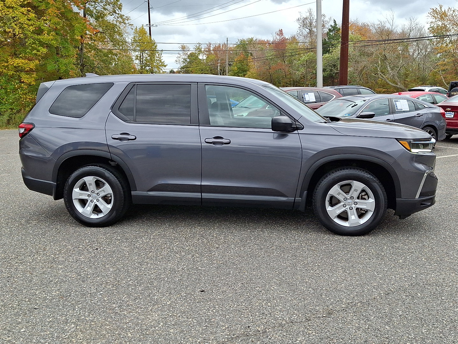 Used 2023 Honda Pilot LX image 13