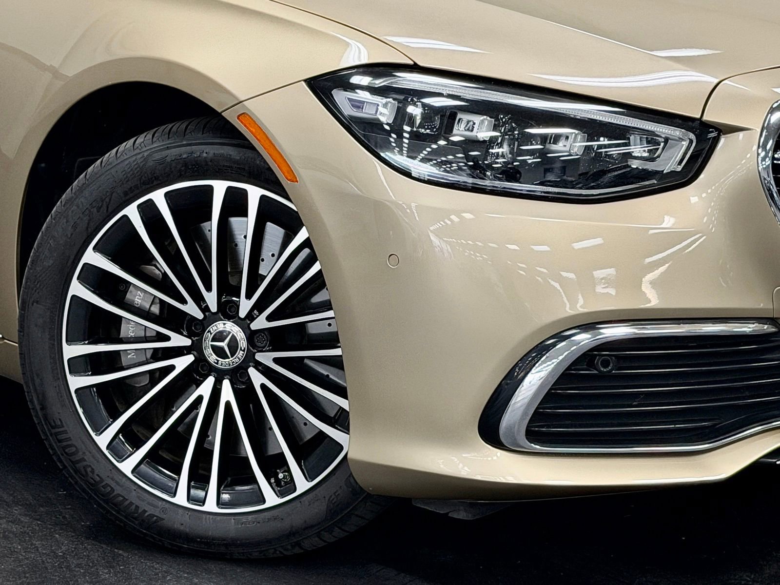 Certified 2022 Mercedes-Benz S 500 4MATIC image 4