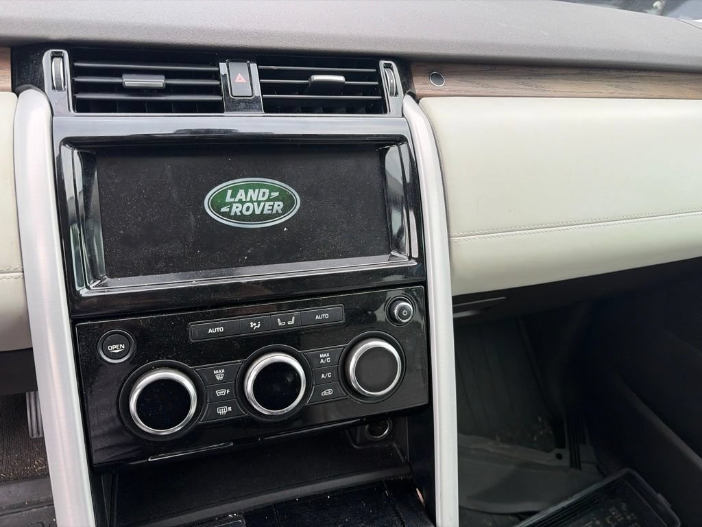 Used 2018 Land Rover Discovery HSE Luxury AWD/4WD image 17