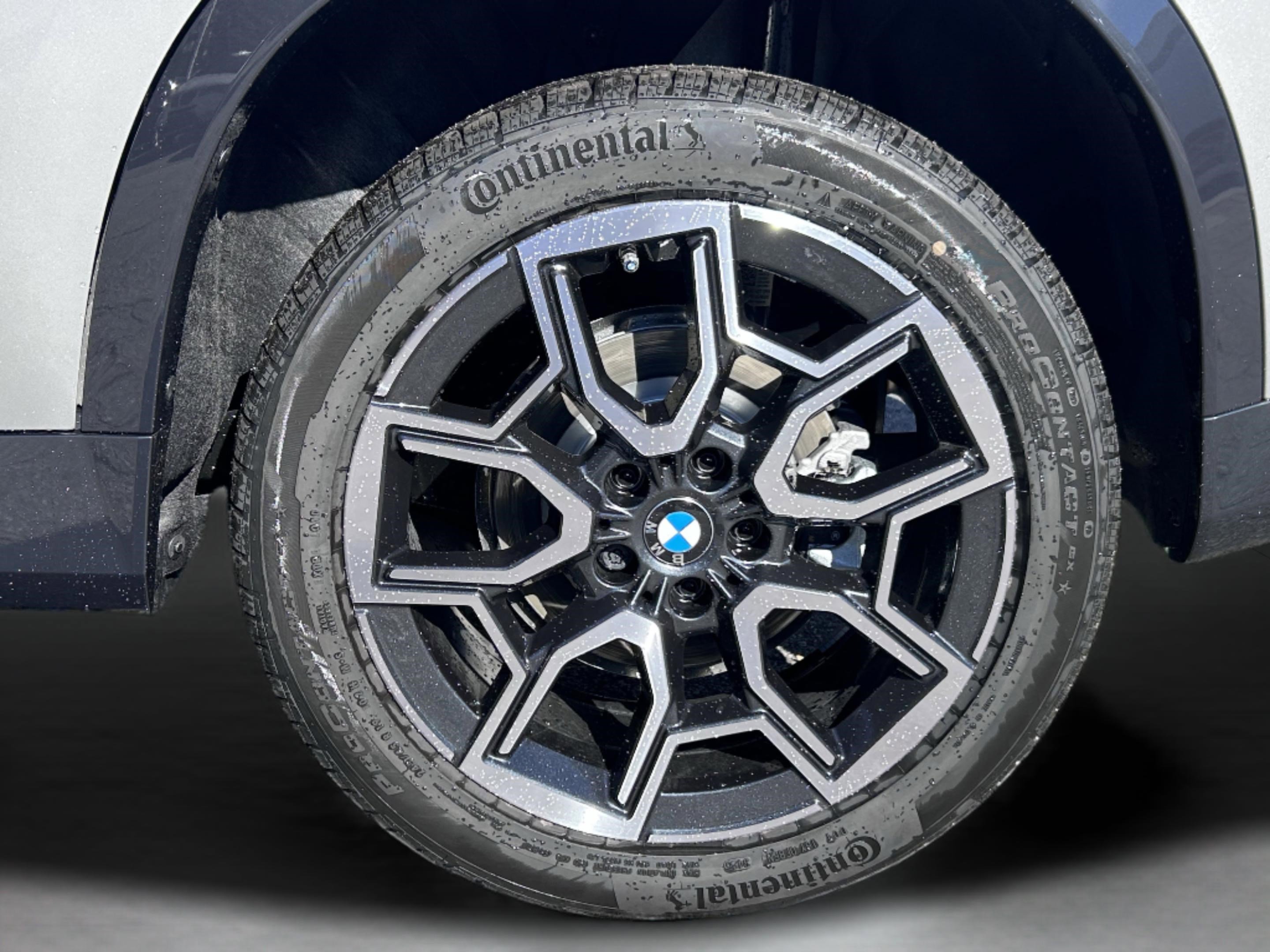 Used 2026 BMW X1 xDrive28i w/ Technology Package image 34