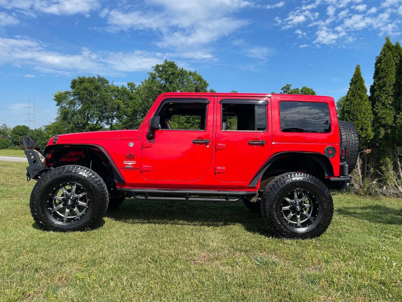 Used 2015 Jeep Wrangler Unlimited Sahara AWD/4WD image 2
