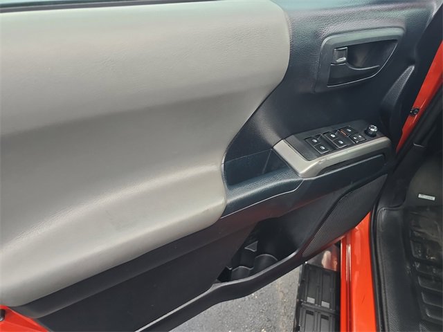 Used 2018 Toyota Tacoma SR5 image 13