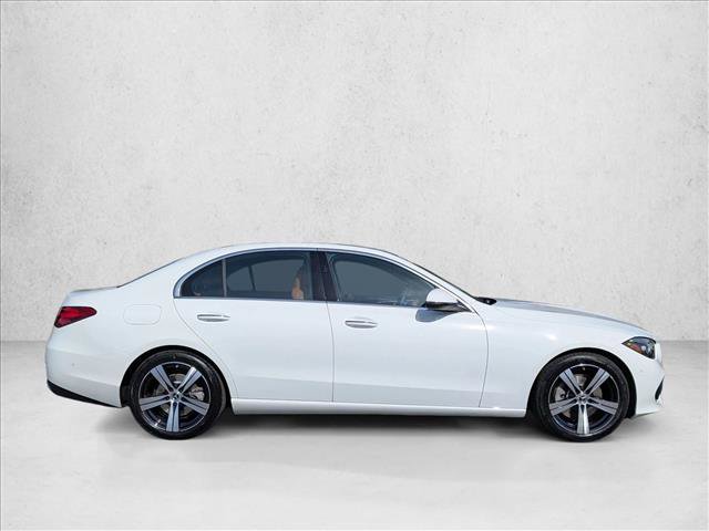 Used 2025 Mercedes-Benz C 300 4MATIC Sedan image 4