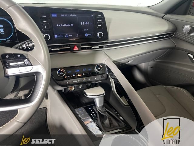 Used 2022 Hyundai Elantra SEL w/ Convenience + Premium Package FWD image 28