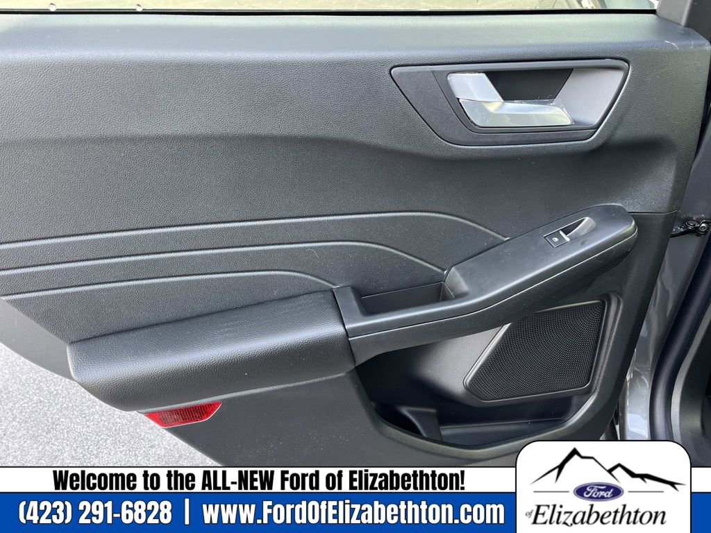 New 2026 Ford Escape ST-Line Select w/ Equipment Group 401A image 16