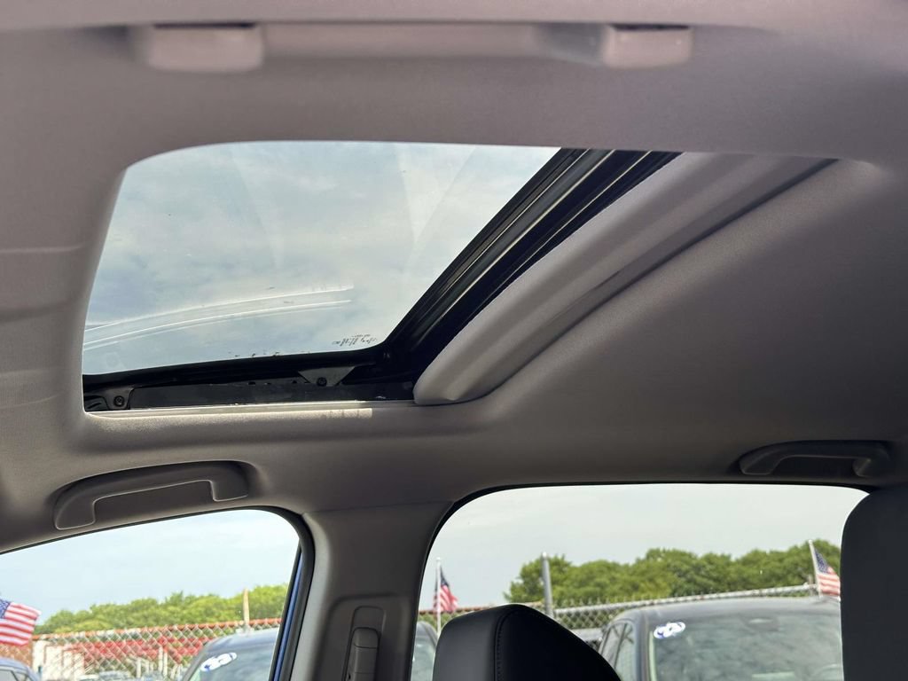 Certified 2022 Honda CR-V Touring image 18