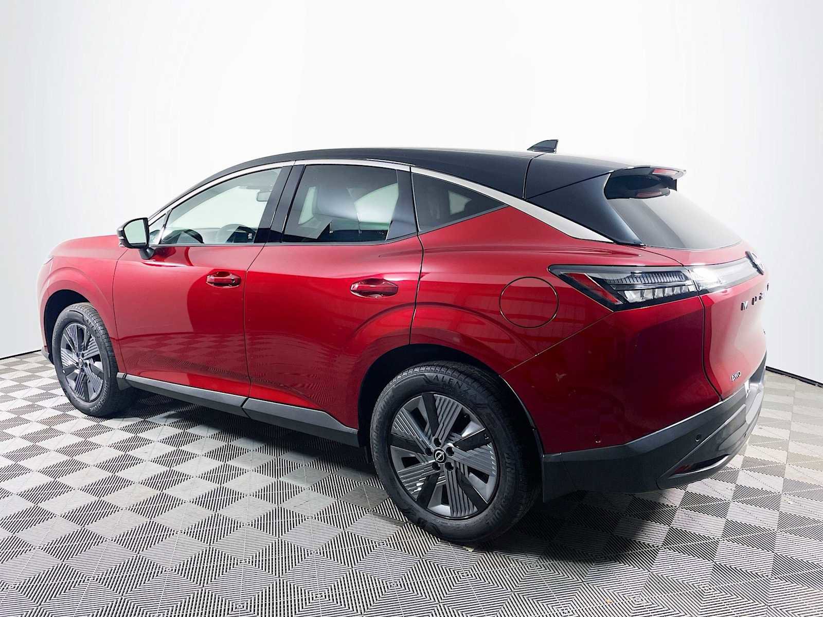 Used 2025 Nissan Murano SL w/ Cargo Package image 6
